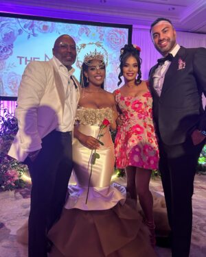 Anila Sajja Instagram - Med Gala fun! 🌺💕🌸💐 #enchantedgarden @kiransajja_md @toyabushharris @therealsweet_tea @gregorylunceford 
.
Fit:
Dress; @bronxandbanco 
Heels: @renecaovilla 
Styled: @ryanisstyle 
MUA: @mua_jyoti 
Hair: @mobile_chix 
.
#anilasajja #contentcreator #atlantainfluencer #atlinfluencers #southasianinfluencer #indianamerican #thesajjafamily #drkiransajja #oculofacialplasticsurgeon #married2med