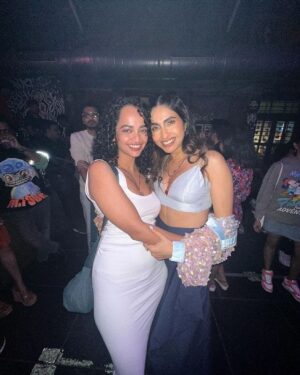 Anjali Sivaraman Instagram - To all the most fabulous women in my life 🥰🥰 I’m so blessed and I’m so lucky to have each and every one of you in my life 

If you’re not in these pictures, it’s only because I couldn’t find one/instagram only allows 10 pictures at a time hehehhe
