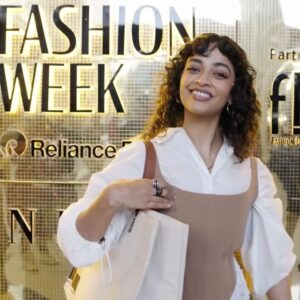 Anjali Sivaraman Instagram - Wrapped up an amazing weekend wearing a gorgeous dress by @saakshakinni at the Lakmé Fashion Week!
The fusion of resort wear collection and my favourite getaway partner, Corona, was one for the books. 
Couldn’t have asked for a better way to #LogOffLimeIn.

#LakmeFashionWeek #SummerEscapes #UnwindInStyle #CoronaIndia #LogOffLimeIn #LFW #FDCI
