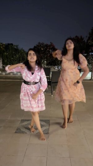 Anjana Srinivas Instagram - 💃🏻
.
#aashikagowda #anjanasrinivas #dancevideo
