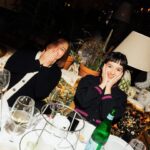 Anjaylia Chan Instagram - 在St Tropez 的最後一夜 🪩 很喜歡這種大家用心打扮、一起哼着歌，一邊聊天的晚餐~ 話說，這個旅程印證了除了時裝，音樂真的是誇國界、年代的超媒體呀！ 怎麼會有那麼多首歌是無論歐美、亞洲各地一奏起來全場都會跟着唱、跟着搖的？！ 背景播的這首…你會嗎？ @longchamp #LongchampStTropez #LongchampSS24 #longchamphk