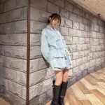 Anjaylia Chan Instagram - 有些人你覺得他不懂，甚至沒有禮貌。但其實不是他不懂，也不是他沒有。只是他覺得你不配他對你禮貌。轉個頭，換成是面對別人，你就會發現他有另一副嘴臉了。 對那種人呀，就別在意。笑一笑就好。也不需要特意收起你的禮貌。 因為，他就不配你動氣，也不值得你收起自己的修養。 . Wardrobe : one piece @Isabemarant @imaginexgroup Boots @claudiepierlot Styling @june___chow Hair @jamieleehair ; make up @meeganmakeup