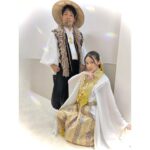 Anju Inami Instagram - おこんばんは。 ． さて、舞台『Arcana Shadow』🎋 大千穐楽を迎えることができました。 ． 紆余曲折、本当にいろんなことがありましたが、 多くの方の拍手に包まれながら その場所に辿り着けたこと。 ． 心から感謝しています。 ． どっかのタイミングで #舞台アルカナ ありがとう#ぽしゅら したいなと もちろん思ってるけど、 想いがあたたかいうちに、少しだけここに残そうかなと…っ ． 今回、作・演出の西田さんから頂いた 〝望月〟という役。🕊 ． わたしの中には、 明確な色や、答えがあったものの 本番を迎え 走り出していくと 私が考えていたものは みるみると姿を変えていきました。 ． とても不思議で、ものすごく戸惑いました。 ． だけどそれは、 道満の言葉にあったように 『望む姿に、形を変えられる』と重なるようで、 描かれゆく物語に 身を委ねて、旅をすることが 私にとって心地良く、とてもいい緊張感を 生んでくれていたように思います。 ． 普段、めちゃくちゃ緊張しいで胃痛くしてんのに。笑 ． だけど、それを知ることが出来たのは、 間違いなく、〝伊周〟と〝道長〟 2人の存在が、とても大きかったです。 ． 〝望月〟として、苦しく もどかしくても 〝紫〟の名をもらい それぞれの想いと言葉が交錯するのを すぐ傍で、感じることが愛おしく 人を知ってゆくことが希望で。 ． ひとつ、ひとつ。 句を詠む瞬間はいつも大切でした…っ ． 他にも、 好きなシーンは山ほどあって( ˘ᵕ˘ ) ． ⚔️賀茂さんと晴明の戦いは 青い炎のようで、印象深くて とても好き。 ． ピンっと張った空気の中にあるからこその 六合達のシーンも楽しくて好きだったし…っ💭 ． 花が降り頻る中、 ｢行こう、冬の音が聞こえるから｣と言ってくれた 道満の優しい涙も忘れられない。 ． ………話し出したらキリないのです。( '༥' )笑 ． ご観劇の皆さまの心にも こんな風に刻めているといいなぁ…っ。 ． わたしの中で 伊周と紫、道長と望月に それぞれに これだって！ ぴったりの楽曲見つけて密かに聴いてた話とか、 役の香りの話とか、 シーン冒頭のお話とか いなみ初の二刀流殺陣🔥の話とか まだまだ全然あるんだけども…！！！ ． いんすたさんに 文字数制限あるって さっき知って虚無ったから( ˙-˙ )。 ． (教えてくれた いな民 ありがとう助かった🕊) ． あとは#ぽしゅら にとっておきます🍎 ． また西田さんの元で 魂震わせることが出来たらと心から祈って👣 ． ご来場頂きました全ての皆様へ 本当に本当にありがとうございました(*ˊᗜˋ*)/ ． #舞台 #アルカナ #望月 #inamianju