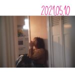 Anju Inami Instagram - こんにちは。 ． 今日はとってもお天気がいいね。 それだけで気持ちもグッと明るくなる気がする(´˘`) ． #ふるぽわ グッズのカレンダーもめくって 5月は大人めなカット。 ． こういう雰囲気も素敵だなぁと感じたカットでした📸 ． さて、レギュラーのラジオ #アッパレ173 とか #anju_rcc とかでも ちらちらっと話として顔を出していた 新しい情報解禁が迫っております…！！ ． ついったさんで、告知していきますので 楽しみに待っててくださいませ ． 少しでも笑顔多き 5月になりますように✩. #inamianju