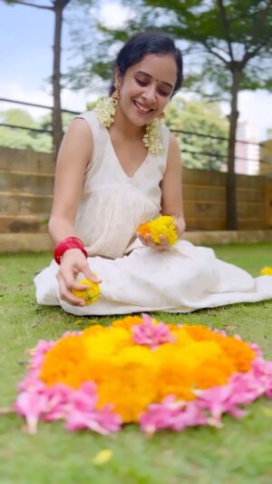 Anju Joseph Instagram - Onapattin thalam thullum🌼

Music Production , Mix & Master : @drummerboyakhil 
Shot by @annmary_dsouza