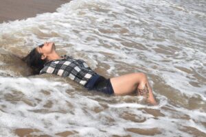 Ankita Bhowmick Instagram - You can find me where the sand meets the water...... 
.
.
.#positive #good #vibes #goodvibes #positivevibes #love #inspiration #loveyourself