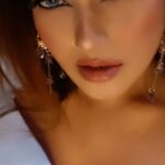 Ankita Bhowmick Instagram - How's the look guys??? . . #instagood #reels #reelsindia #look #hot #smokey #blue #eyes #lips
