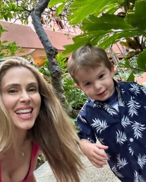 Anna Hutchison Instagram - Incredible start to the new year💫✨
Wishing all of you a beautiful 2024❤️
