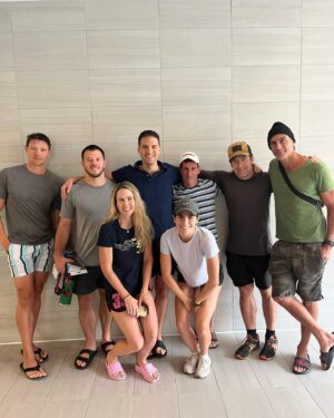 Anna Hutchison Instagram - STOKED 😝👍🏼 Epic swim clinic taken by @tricoachian for the @malibutri 🏊🏼‍♀️ 🚴🏼‍♀️ 🏃🏼‍♀️ One week to go!! Thank you SO much to everyone who has donated to the @childrensla ❤️