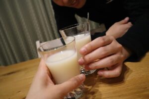 Anna Ishibashi Instagram - 200セーブ

9回 勝ちたくて勝ちたくて
相手は必死で食らいついてくる

そんな3点差以内の重圧のかかる場面

勝ち試合を、

身を削りながら
200回も守ってきたって

本当にすごいこと

投げて 打って 守って
ここまで繋いで下さるチームの皆さま

監督やコーチ

そして

応援して下さるファンの皆さまに
本当に本当に感謝です

うき おめでとう！！！

#200セーブ #楽天イーグルス #松井裕樹
#甘酒で乾杯 #呼び名はうき