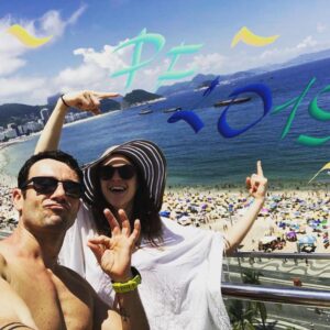 Anna Jakab Rakovská Instagram - Dalsi novy vyzyvavy rok zelame vam aj nam kdekolvek ste a budete. Obrigada 2018! #Rio de Janeiro #copacabana