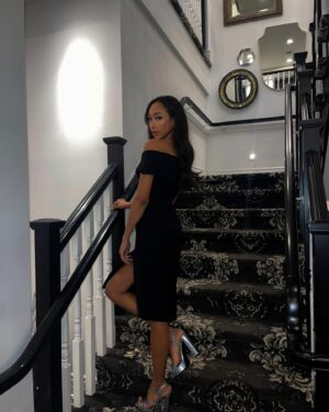 Anna-Maëlle Laprise Instagram - bury me in this dress