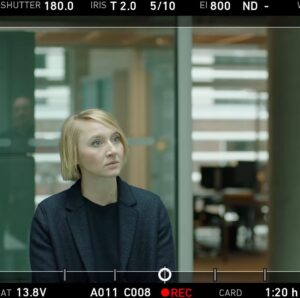 Anna Maria Mühe Instagram - Darf wieder ermitteln 💥 #solofürweiss #noraweiss @networkmovie @gunnarfuss (guter Mann) und neu im Team @camill_jammal (auch guter Mann)