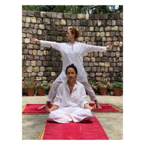 Anna Melikyan Instagram - Сегодня родилась одна удивительная, дивная дива!!! И это большой праздник и радость!!! ❤️❤️❤️#викаисакова @v_isakova