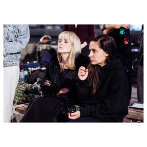 Anna Melikyan Instagram - Последние дни лета и зашкаливающая концентрация красоты и таланта в кадре! #сьемка #реклама @mercuryjewellery @hype.film

@v_isakova ❤️
@anikiti4na ❤️
@kseniarappoport ❤️
 
📷 by @temerina