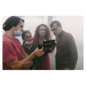 Anna Melikyan Instagram - «Нежность» мой первый фильм (сериал), снятый полностью на телефон (IPhone 11) Оператор Сева Каптур @sevakaptur 💗
Смотрите сегодня три новые серии на @ivi_official 
#нежность #путьеленыивановны