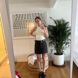 Anna of the North Instagram - Just a sexy reminder that we’re going on tour soon. New Zealand, Australia, Manila, Tokyo and Seoul <3 @rebmoe is coming as support ! 💘 Get your tickets for September now.