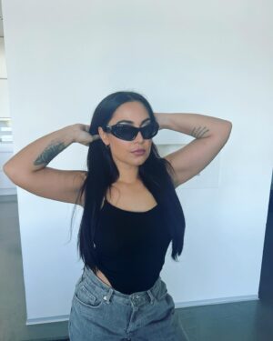 Anna Abreu Instagram - Rakastan mun uusia hiuksia!  Kiitos @hairextensionsbymiiamaria & @hairbyessis ku loihditte mulle täydellisen festarifledan!😍 Ps. @soundfestlahti tänää bailataan!