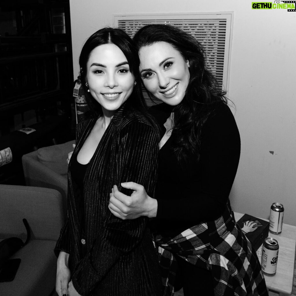 Anna Akana Instagram - Back on the road, back on STAGE after all these years with @jennifersterger has been so incredible & fulfilling. I am so, so grateful for a ✨sold out✨ tour. Truly. Jen made a heartfelt post that I’ll never live up to, but you should know that this hour wouldn’t be what it is without her. Her guidance, wit, wisdom & hilarity went into making this show shine. She helped craft jokes, solidify performance, and would often say “no, Anna, that’s too dark. Not everyone’s as traumatized as we are.” She has been my co-writer, my director, my coach & my friend. Thank you Jen, I don’t even have words to describe how much I love & admire you. You’re brilliant & funny & sharp as a knife. You’re like a sister to me - and that’s the highest regard I can really give anyone. For those of you who aren’t familiar with her work yet, be sure to catch her before she blows up. She is a star, and it’s an honor to be in her light. 📷: @ryanlee.photo & @jokesonsam