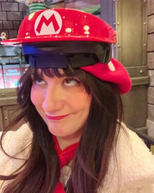 Anna Brisbin Instagram - Had the best day at Super Nintendo World in @unistudios!! 🍄🥰🤍 Dressed in my Chef Toad-inspired fit, obviously we feasted at Toadstool Cafe, demolished the mini-games, earned tons of coins discovering secrets around the park, and for once I WON Mario Kart in the Mario Kart: Bowser’s Challenge ride!! 🏆🏁 Thank you @unistudios for the tickets!! Can’t wait to come back and earn more stamps and coins for #TeamToad!! 🍄 #SuperNintendoWorld  #AtUniversal #invited
