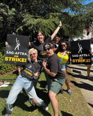 Anna Brisbin Instagram - STRIKE IS OVER! At least, suspended! These past 118 days have been ROUGH but it’s been so inspiring to join forces with my fellow actors for the future of ALL actors. 🥹 Crossing my fingers that the deal our negotiators agreed to is what we needed and that we won’t have to do this again for a longgg longgg time. (Though we’ll see when it comes to videogames shortly… lol) I can finally speak freely about the media I love without worrying about accidentally promoting a struck project and that is SO LIBERATING LMAO so I’m just gonna take this opportunity to tell everyone who loves horror or Edgar Allen Poe to watch Fall of the House of Usher. 

And I want to give a special shout-out to any non-union influencers who voluntarily chose to stop talking about struck projects in solidarity, often at the cost of your income. 🥹 You didn’t have to do that but it meant so much.

It was an honor to picket with you, my union friends. 🤍 #SAGAFTRAstrong #strikeisover 

and also yes i obviously dressed up for the Barbie Movie. 💖