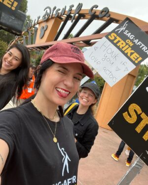 Anna Brisbin Instagram - STRIKE IS OVER! At least, suspended! These past 118 days have been ROUGH but it’s been so inspiring to join forces with my fellow actors for the future of ALL actors. 🥹 Crossing my fingers that the deal our negotiators agreed to is what we needed and that we won’t have to do this again for a longgg longgg time. (Though we’ll see when it comes to videogames shortly… lol) I can finally speak freely about the media I love without worrying about accidentally promoting a struck project and that is SO LIBERATING LMAO so I’m just gonna take this opportunity to tell everyone who loves horror or Edgar Allen Poe to watch Fall of the House of Usher. 

And I want to give a special shout-out to any non-union influencers who voluntarily chose to stop talking about struck projects in solidarity, often at the cost of your income. 🥹 You didn’t have to do that but it meant so much.

It was an honor to picket with you, my union friends. 🤍 #SAGAFTRAstrong #strikeisover 

and also yes i obviously dressed up for the Barbie Movie. 💖