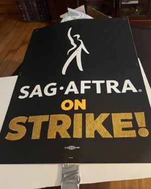 Anna Brisbin Instagram - STRIKE IS OVER! At least, suspended! These past 118 days have been ROUGH but it’s been so inspiring to join forces with my fellow actors for the future of ALL actors. 🥹 Crossing my fingers that the deal our negotiators agreed to is what we needed and that we won’t have to do this again for a longgg longgg time. (Though we’ll see when it comes to videogames shortly… lol) I can finally speak freely about the media I love without worrying about accidentally promoting a struck project and that is SO LIBERATING LMAO so I’m just gonna take this opportunity to tell everyone who loves horror or Edgar Allen Poe to watch Fall of the House of Usher. 

And I want to give a special shout-out to any non-union influencers who voluntarily chose to stop talking about struck projects in solidarity, often at the cost of your income. 🥹 You didn’t have to do that but it meant so much.

It was an honor to picket with you, my union friends. 🤍 #SAGAFTRAstrong #strikeisover 

and also yes i obviously dressed up for the Barbie Movie. 💖