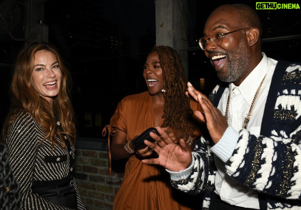 Anna Diop Instagram - Variety and Chanel Filmmakers dinner with these Titans ✨🤍 📸 by Michelle Quance 🤍