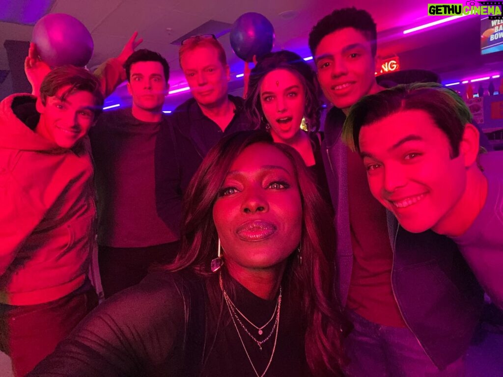 Anna Diop Instagram - We’re back at it ;) Titans S4 🖤