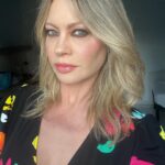 Anna Falchi Instagram - Ciao mitici fol❤️lovers! Un mio sguardo a tutti voi che affettuosamente mi seguite! Si torna cittadini! Si ricomincia. Ed io sono contenta. Casa dolce casa. E voi siete tornati?