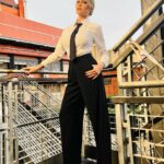 Anna Falchi Instagram - I do my empowerment ,oggi e per sempre @aliceandolivia @cavallini_shop @bagutta_shirts make up @franceschiritade