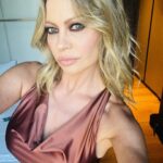 Anna Falchi Instagram - Ieri sera così, oggi chissà. Nuovo giorno, nuovo mood! @cine_hair_star @larmadio_di_lulu @memjs.italia