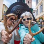Anna Foglietta Instagram - Premio “Fionda di Legno 2024” È stato davvero un grandissimo piacere condividere con la Citta di Albenga pensieri e parole su quanto la vita necessiti di condivisione e cura. Grazie per avermi conferito questo importante riconoscimento per meriti in ambito sociale.Ogni volta che mi si offre l’opportunità di parlare di @everychildismychildets io sono felice perché ritrovo intorno a me una moltitudine di persone pronte a raccoglierne il significato e che si offrono di aiutarci. Abbiamo parlato anche della fondazione @unanessunacentomila_fondazione e dei tanti progetti legati a contrastare la violenza del maschile sul femminile e di come raccogliamo fondi per finanziare i centri anti violenza (in attesa del grande concerto di Verona del 4 e 5 maggio.) Evviva i “Fieui de Carrugi”, evviva Gino Rapa e Antonio Ricci che portano avanti i veri valori di conservazione e cura del territorio con entusiasmo e passione, continuando a tirare “fiondate” ben precise 💪🏻 E poi permettetemi di spendere due parole per la Signora @caterinacasellisugar … una donna, artista e imprenditrice super in tutto. Abbiamo spento insieme le candeline per il nostro compleanno e il mio cuore è esploso di gioia. . . . #fiondadilegno