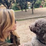Anna Foglietta Instagram - Quante chiacchierate che ci facciamo. . . . #gazza #mydog