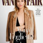 Anna Foglietta Instagram - Le relazioni in cui si è messa da parte, l'amore scelto, i figli a cui non dare ragione, le donne come Paola Cortellesi e il whisky con Ryan Gosling. L'attrice, ora su Prime video con Elf me, ha aspettato 44 anni per dirsi donna davvero libera. Anna Foglietta è la protagonista della cover digitale di questa settimana. L’intervista è al link in bio #VFDigitalCover Intervista di @stefisalta Foto di @fabioleidi @wmmanagement Servizio di Paola De Cegli Make Up: Chiara Guizzetti Greenapple Hair: Liv Holst Wm Management Post Production: Twintouch Srl Abiti, Louis Vuitton. Orecchini in oro giallo con diamanti, Tiffany & Co.