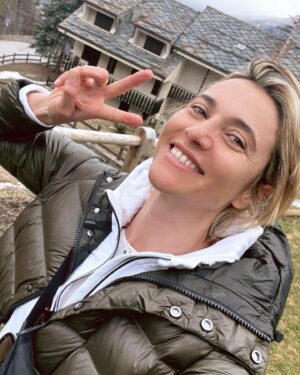 Anna Foglietta Instagram - Mi piace festeggiarmi e se prima aspettavo che mi si dicesse brava ora brava me lo dico da sola e vale tanto, ma tanto di più. 
Io sono pazza di me 🎂
.
.
.
Happy Birthday to Annina 🤍