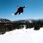 Anna Gasser Instagram - Some more Cali slush runs ☀️🏄‍♀️💦 thx @mammothunbound @redbullsnow 🎦 @patrickcinca @clemensmillauer #snowboarding #girlswhoride