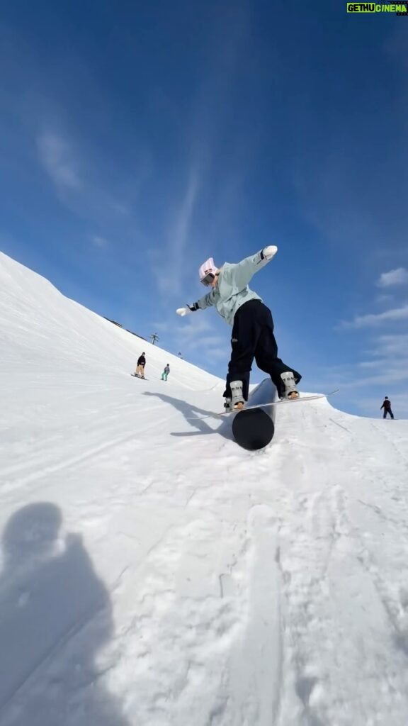 Anna Gasser Instagram - Mini Jibs ☀️ so happy to be back crusing , still not a 100 % but getting better every day. Thanks for the kind words and messages since my xgames slam 🙏♥️ 📲 @silviamittermul @clemensmillauer