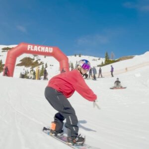 Anna Gasser Instagram - #Springbattle week 💕 always good to be cruising at home @absolutpark 

#springbattle24slopestyle #springbattle24bestrail
#redbullspringedition #verleihtflügel