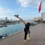 Anna Gasser Instagram - Hola Barcelona 🇪🇸 always good times with the @redbullaustria family 🫶 big thanks to everyone involved for making this years athlete summit so special #verleihtflügel