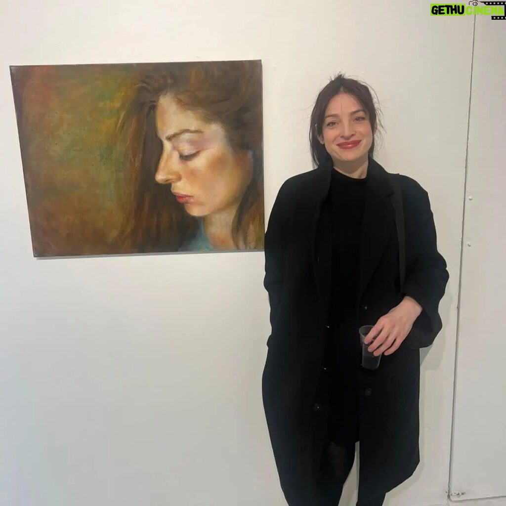 Anna Hopkins Instagram - Came out to see my mom @rita_duris_artist and her solo show. So incredibly proud of her hard work and beautiful talent. Love you ❤️