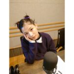 Anna Ishii Instagram - ラジオ「miziroind LIGHTBLUECAFE」 本日20:00〜 FM大阪 明日8:00〜TOKYO FM 最近、紫が好き🟣