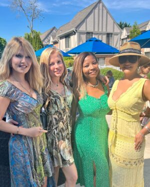 Anna Kulinova Instagram - And let’s the hamptons summer-fun begin!!! 👍🥰☀️Great events 🎉🥂 @blumarhamptons ✨
@southampton_inn ✨
-Wonderful time catching up with Fabulous friends @liebaness @jasonbinn @zacherdem @katiecouric @real_sharpton 🤩 #weekend #greatevents #redcarpet #wonderfultime #fabolous #hamptons #hamptonsstyle #socialite #luxurylifestyle #actorslife #fame #picsoftheday #instagood #katiecouric #alsharpton #75main #servingthehamptons