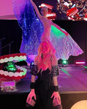 Anna Kulinova Instagram - @baldorfood event - my ala Brigitte Bardot look captured by the talented producer @greggpsullivan 🎬🤩 @fondationbrigittebardot #brigittebardot #brigittebardotstyle #dancing #baldorfood #actorslife #glamour #imsexyandiknowit 💋💃🏾😍