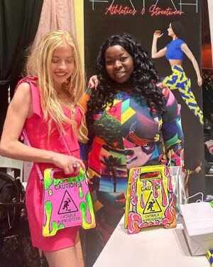 Anna Kulinova Instagram - TBT 10 days ago: GREAT TIME @ Pre~Oscars Luxury Gifting Lounge ECO LUXE 💥 produced by @producerdeb ⭐️ THANK YOU 🙏 for inviting me to be part of this Fabulous event! 💖🤗
I had the chance to collaborate with some Amazing brands as: SOULTECH BOOK by Michelle Barr✨
@producerdeb ✨ @fayahstreetwear ✨ @grzeniaguitars ✨ @revealu_us ✨ @spleash_your_leash 
Stay tuned for more! 💥 #ecoluxelounge #oscars #giftinglounge #collaboration #amazingbrands #fabolous #beauty #smile #happy #redcarpet #fame #glamour #oscars2024 #actinglifestyle #instagood