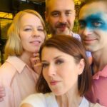 Anna Kuzina Instagram - Швабра и Фантомас приближаются🎬🧹💙 With @sasharebenok @b.a.t.o.n @o_rudko #швабра2 #александраребенок #антонбатырев #александррудько #аннакузина