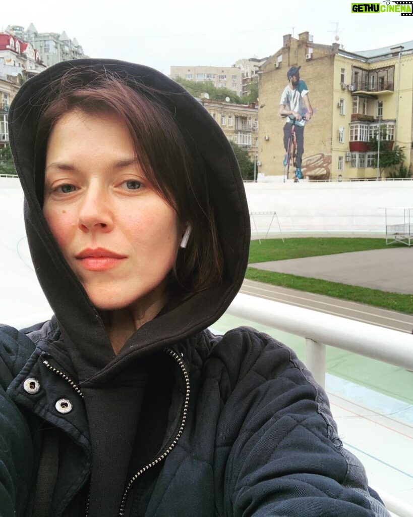 Anna Kuzina Instagram - Київ. До війни. З днем народження, моє місто ❤️