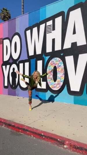 AnnaLynne McCord Instagram - “It’s a Love Storm…” @thelovestorm