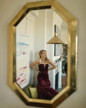 AnnaLynne McCord Instagram - Feminine Hearts, Rise Divine… distortion see your end. With our nurturing soothing souls, the Masculine, we shall mend. #WhoeverHathEarsToHearLetThemHear [ 📸 by @baldwinner ]