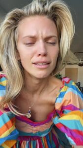 AnnaLynne McCord Instagram - I’m heartbroken 💚🤍❤️ #kianpirfalak #mahsaamini — Kian, I’m wearing this rainbow dress for you. 🌈